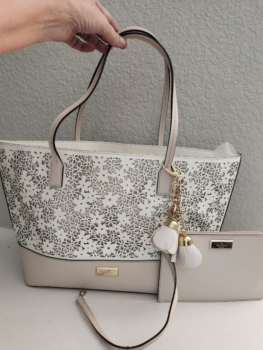 Euc Kate Spade NY Ivory & Cream Laser Floral Tote Bag Purse